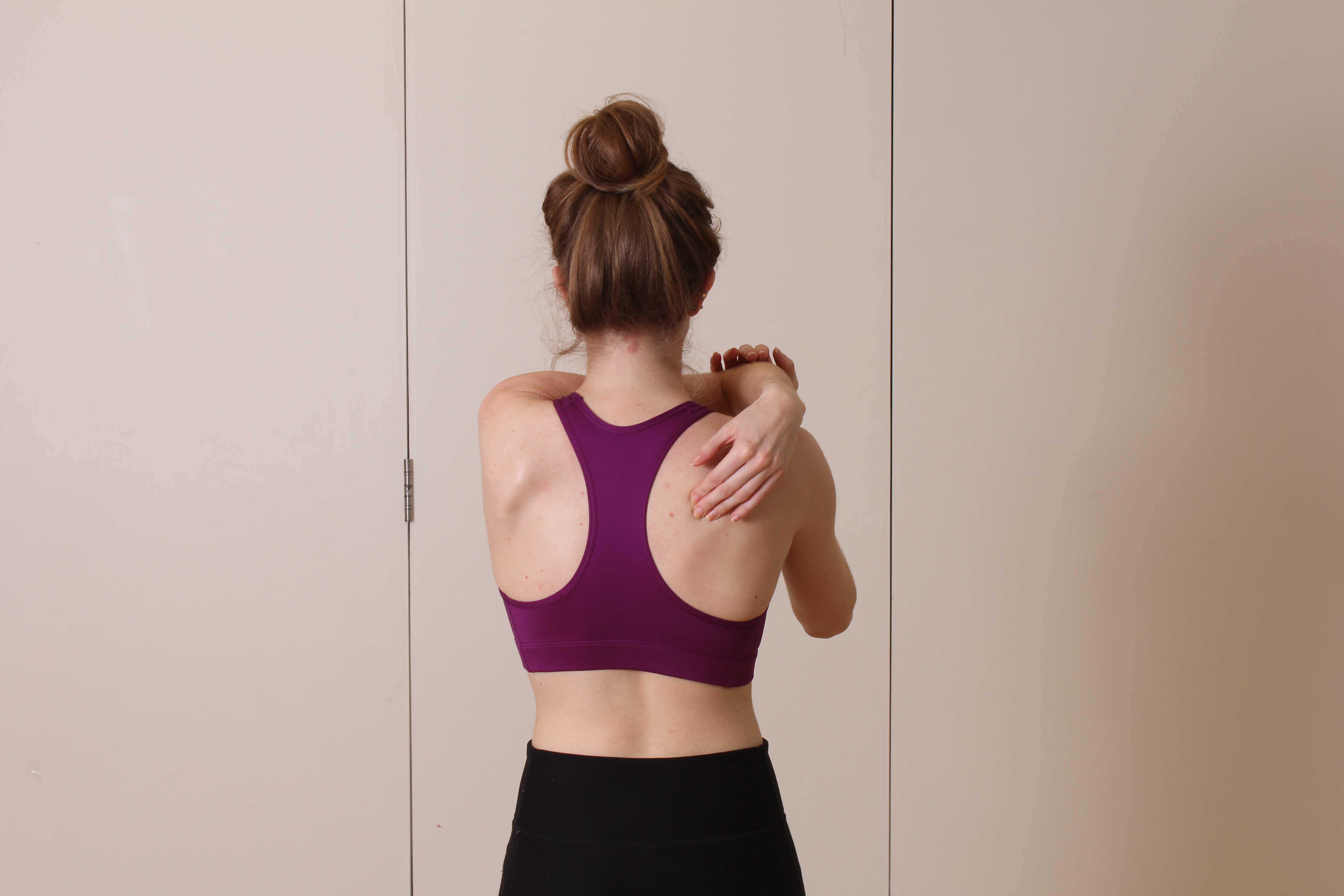 Shoulder burtitis can cause the surrounding muscles of the rotator cuff to become inflammed and painful when moving.